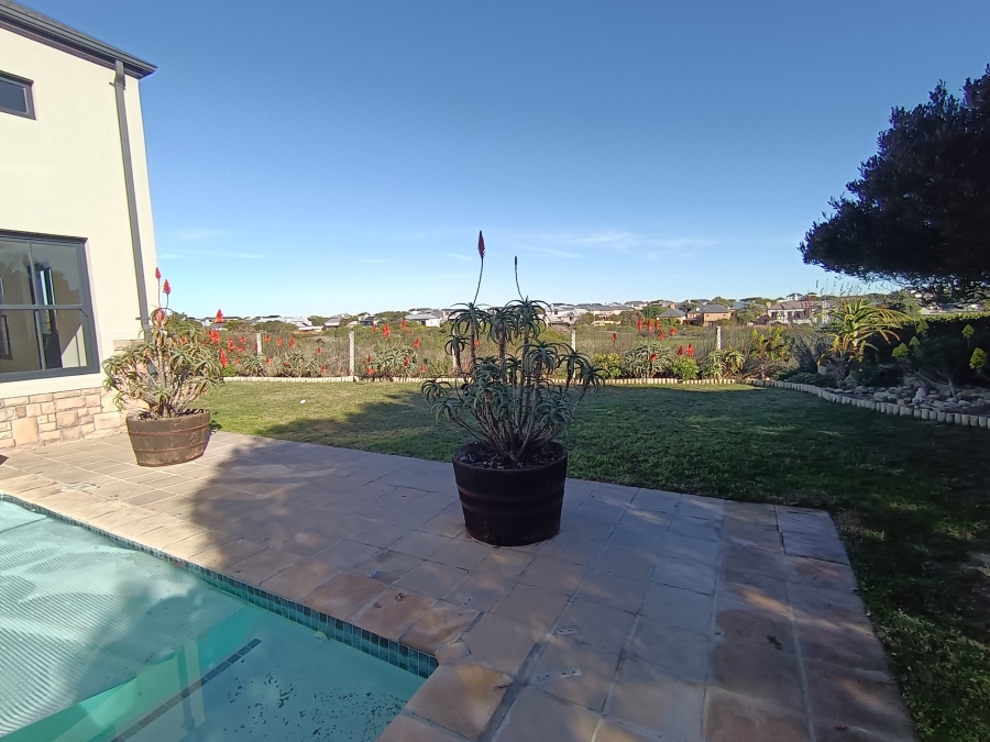 To Let 4 Bedroom Property for Rent in Atlantic Beach Golf Estate Western Cape